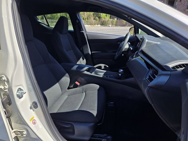 Used 2018 Toyota C-HR XLE image 19