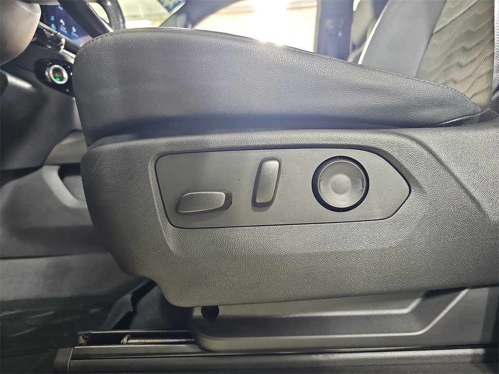 Certified 2023 Chevrolet Silverado 1500 ZR2 w/ Technology Package image 36