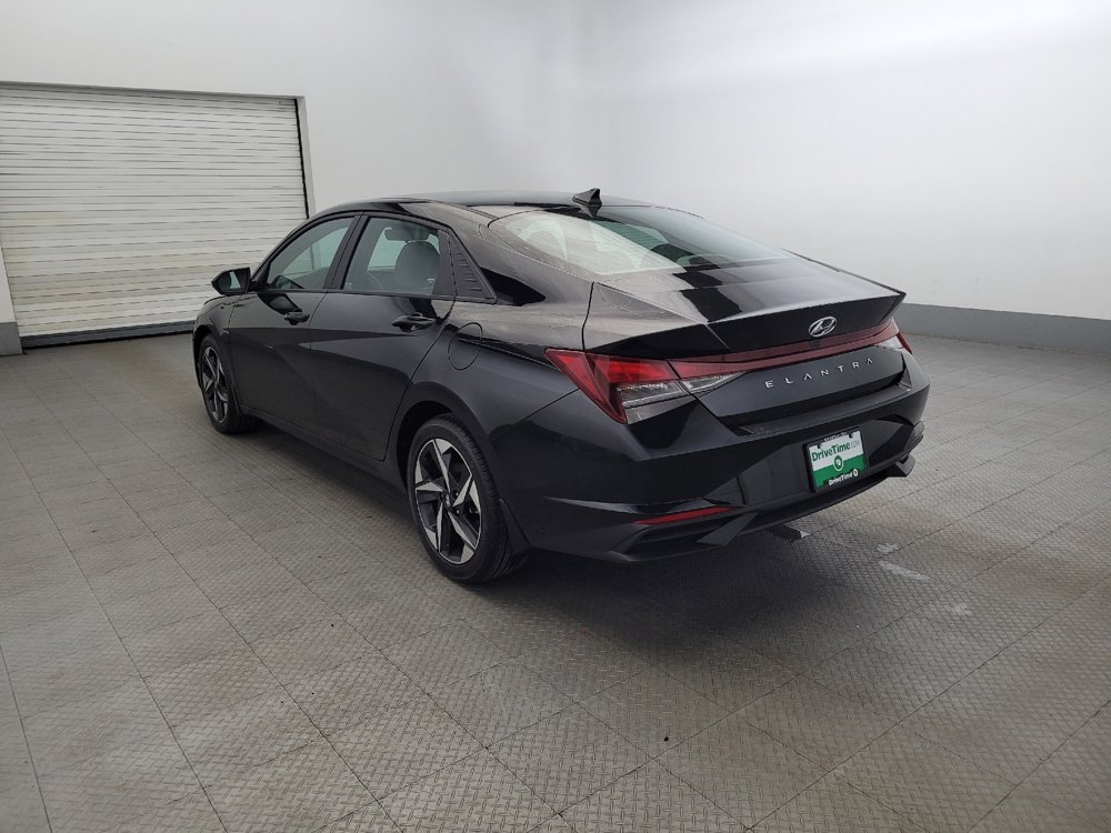 Used 2023 Hyundai Elantra SEL w/ Convenience Package image 5