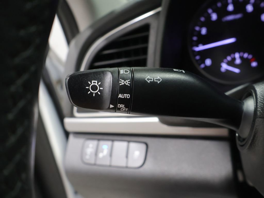 Used 2018 Hyundai Elantra Value Edition FWD image 35