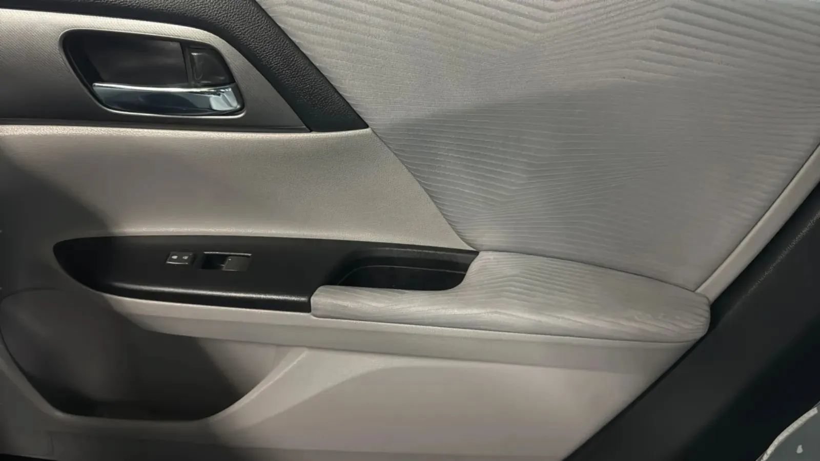 Used 2015 Honda Accord LX image 14