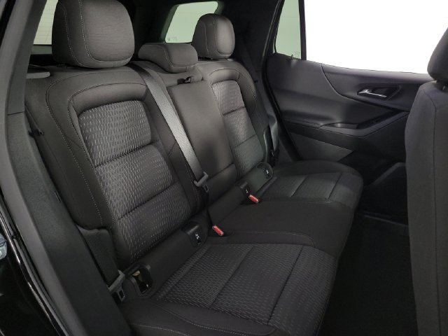 Used 2026 Chevrolet Equinox LT AWD/4WD image 16