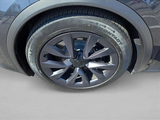 Used 2024 Tesla Model X image 24