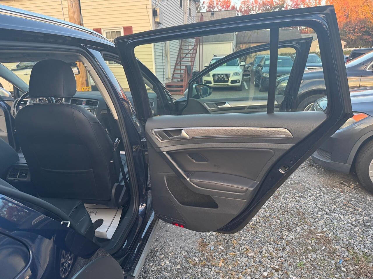 Used 2017 Volkswagen Golf Alltrack SE image 39