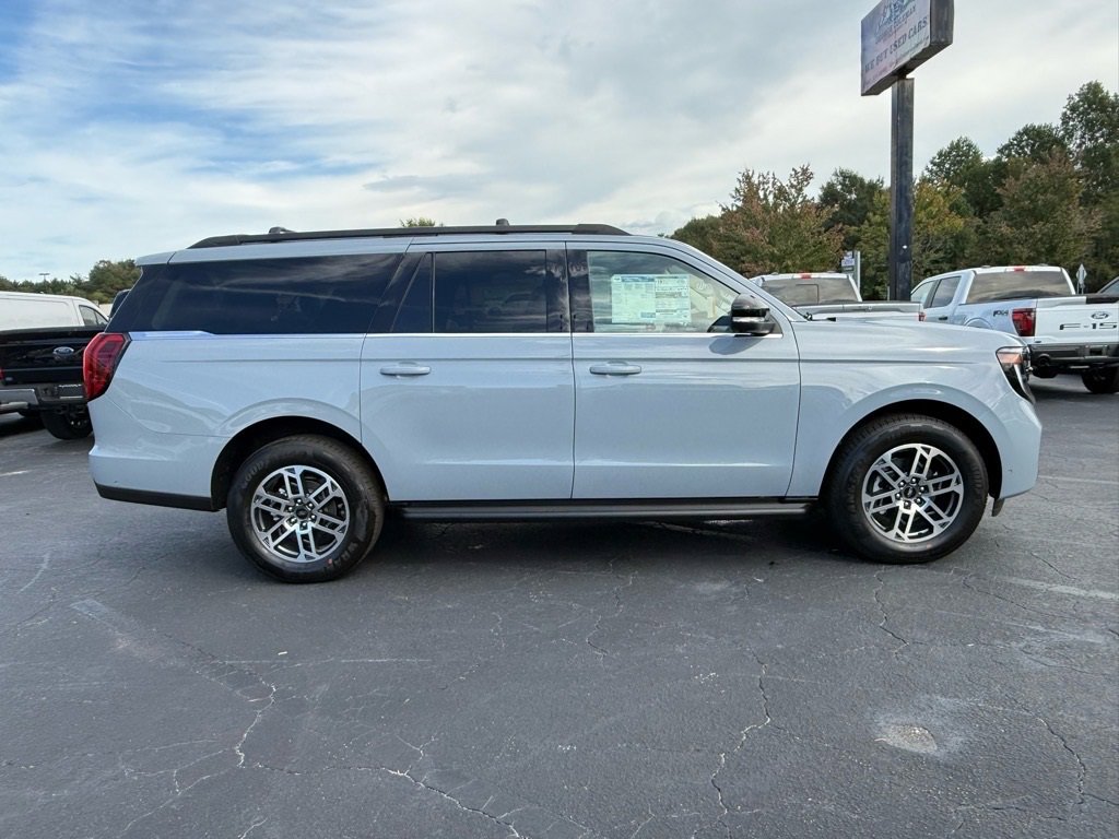 New 2025 Ford Expedition Max Active image 3