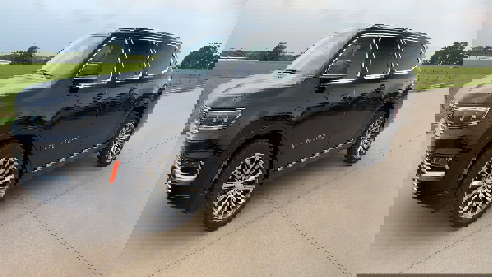 New 2024 Jeep Grand Wagoneer L w/ Rear Seat Video Group 1 image 5