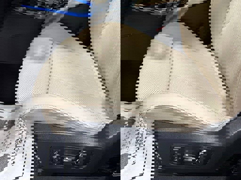 Used 2025 BMW X3 xDrive30i w/ M Sport Package image 13