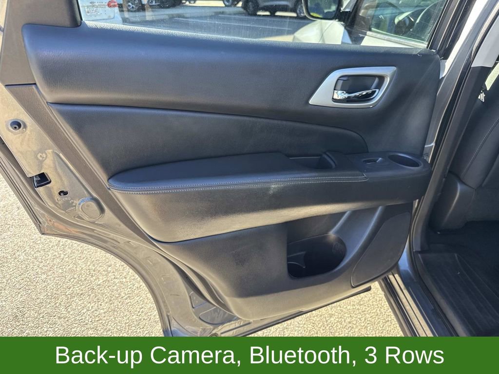 Used 2020 Nissan Pathfinder S AWD/4WD image 14
