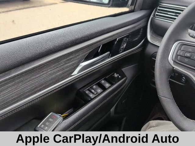 Used 2024 Jeep Wagoneer Series II w/ Flexible Seating Group image 11