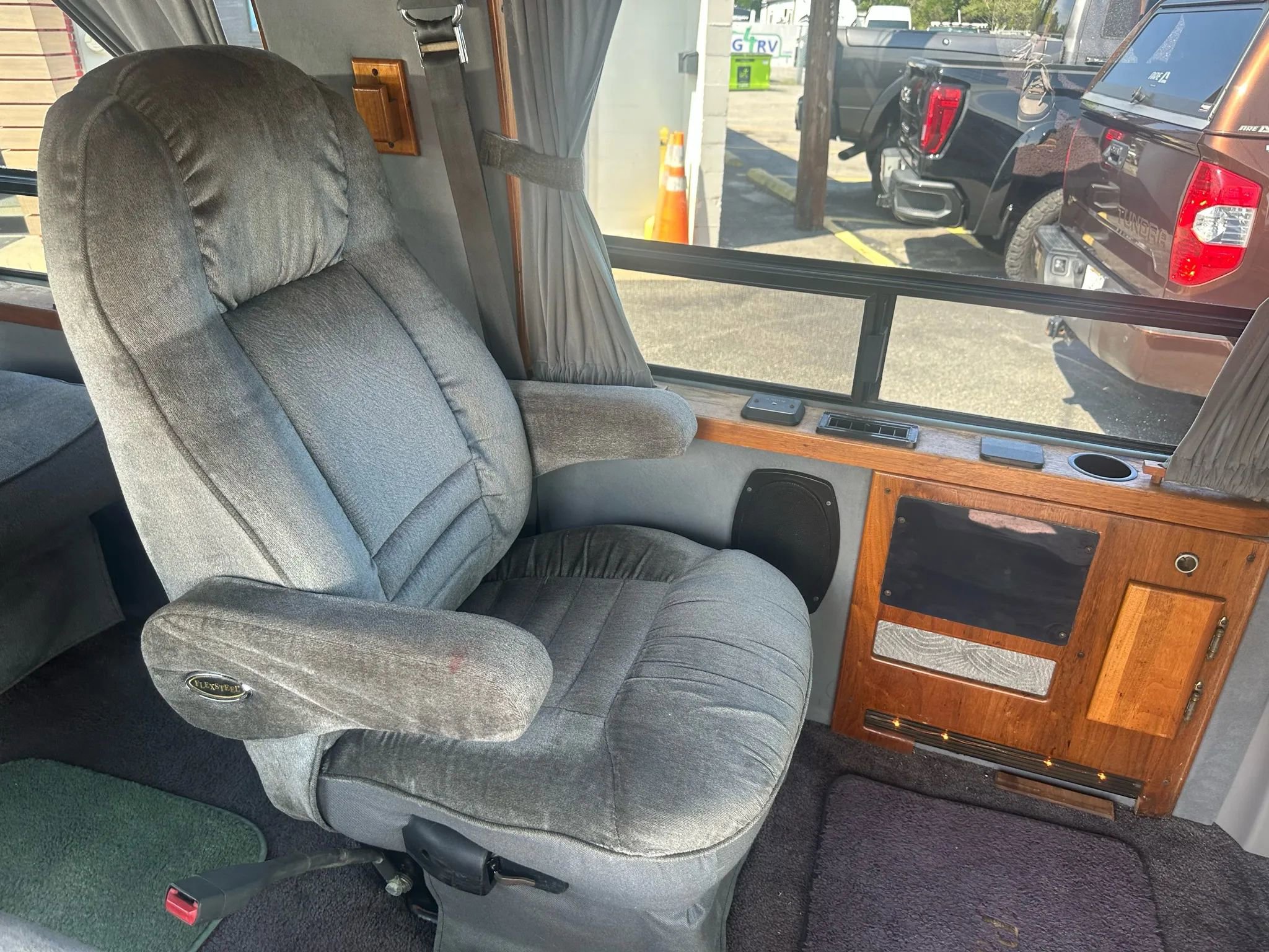 Used 1997 Ford E-150 and Econoline 150 image 24