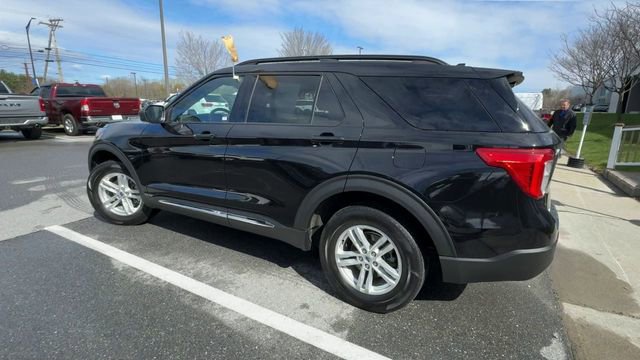 Used 2023 Ford Explorer XLT w/ Equipment Group 202A AWD/4WD image 4