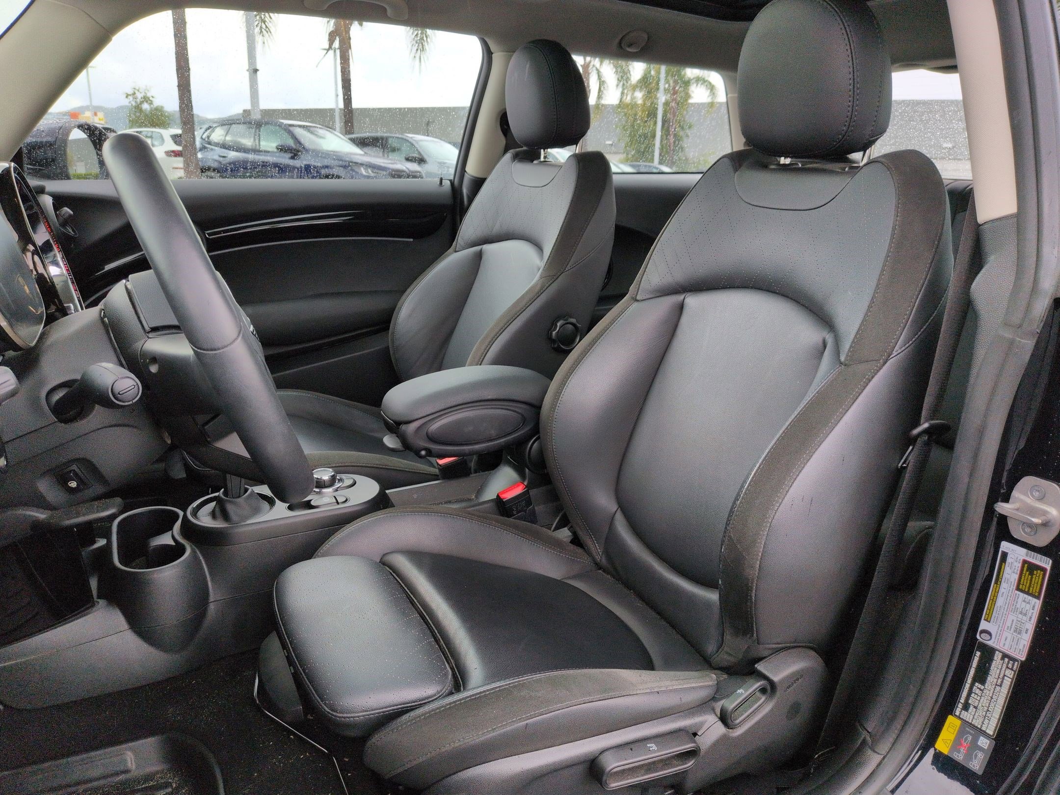 Used 2024 MINI Cooper SE image 16