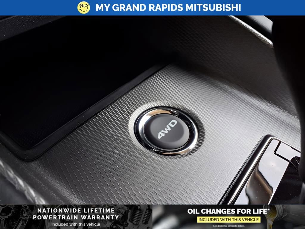 New 2025 Mitsubishi Outlander Sport SE image 21