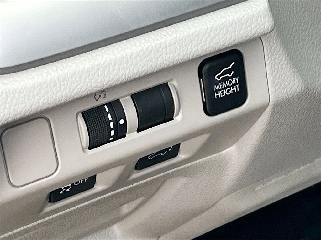 Used 2016 Subaru Forester 2.5i Touring image 10