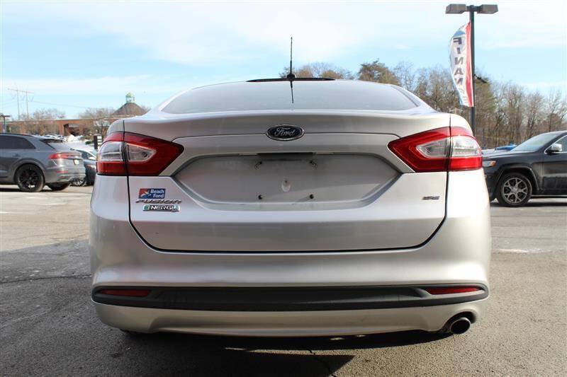 Used 2014 Ford Fusion Energi SE FWD image 11
