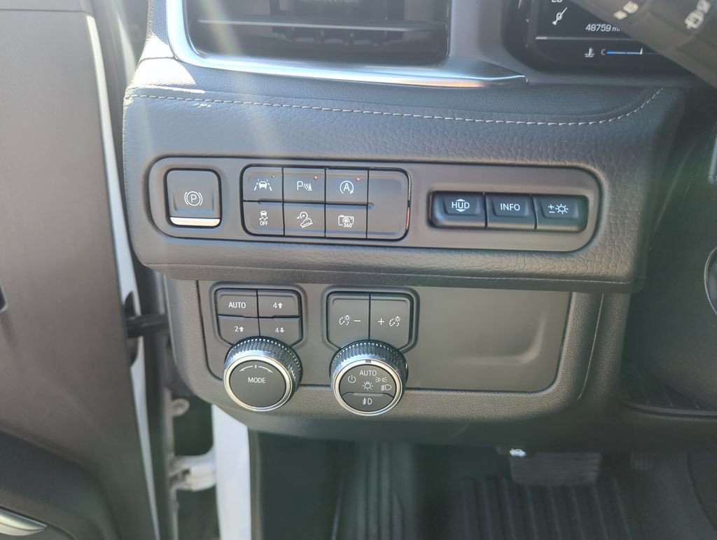 Used 2024 GMC Yukon Denali AWD/4WD image 19