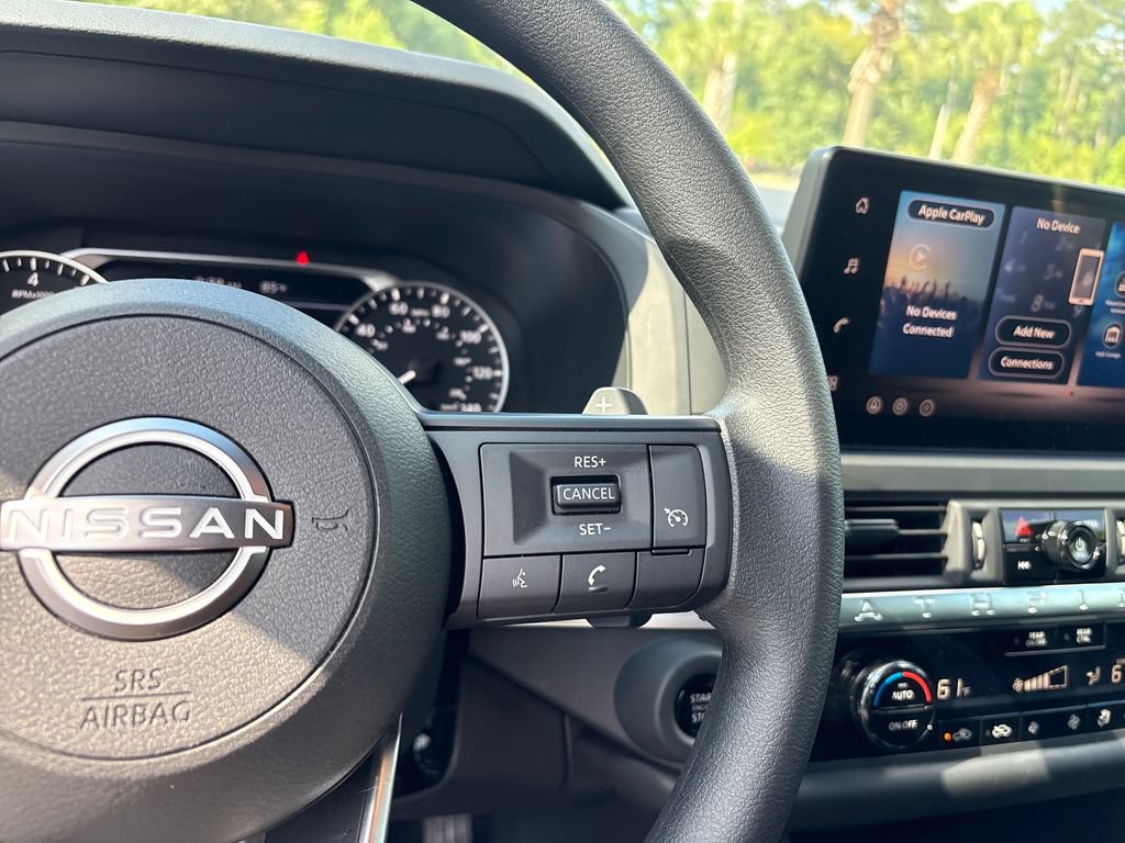 Used 2026 Nissan Pathfinder S FWD image 13