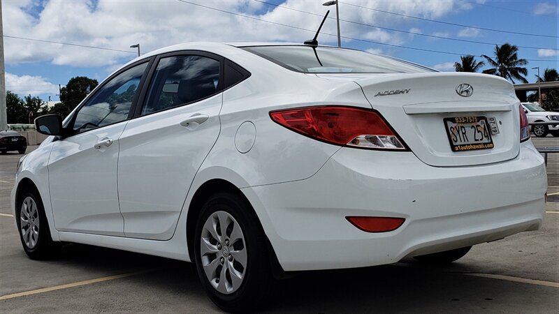 Used 2016 Hyundai Accent SE FWD image 3