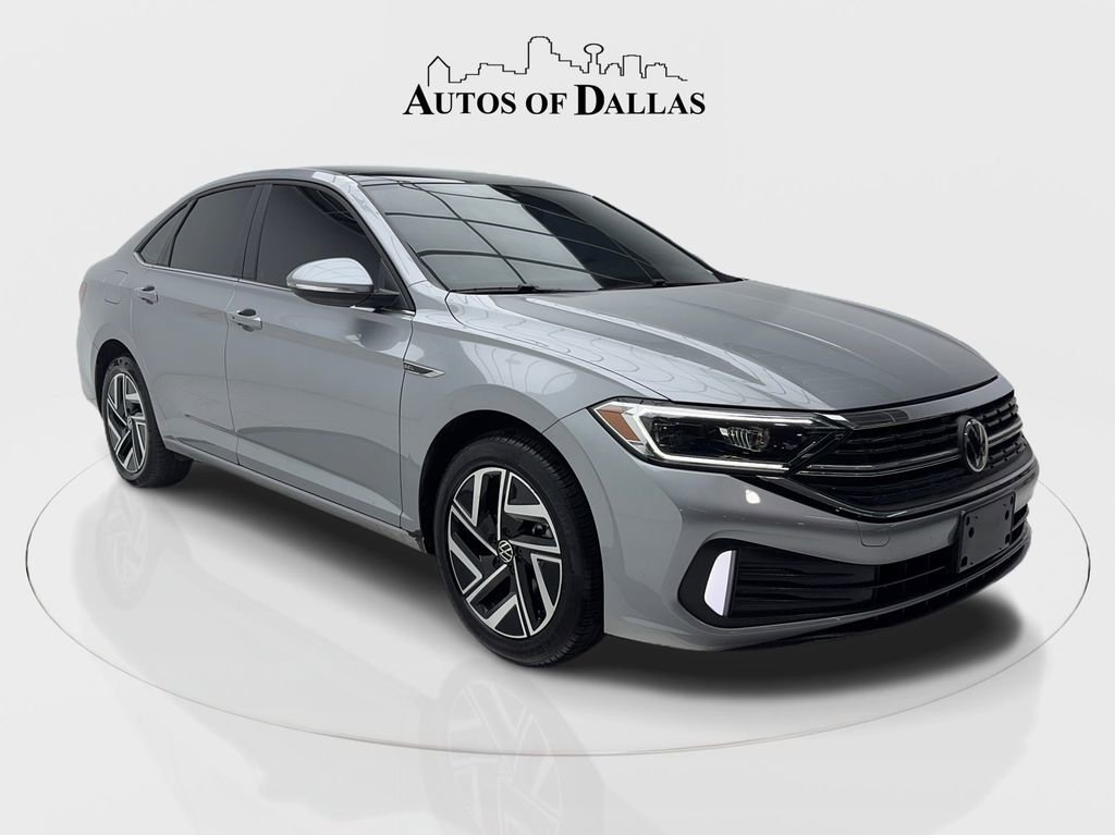 Used 2024 Volkswagen Jetta SEL FWD image 2