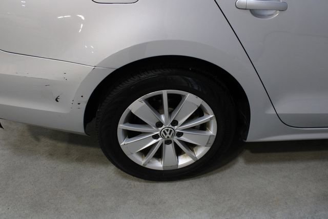 Used 2015 Volkswagen Jetta TDI SE FWD image 25
