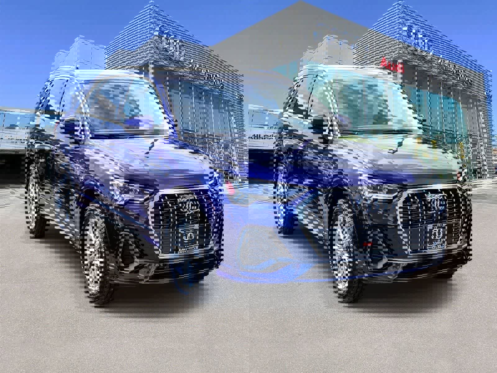 Used 2025 Audi Q3 2.0T Premium w/ Convenience Package image 5