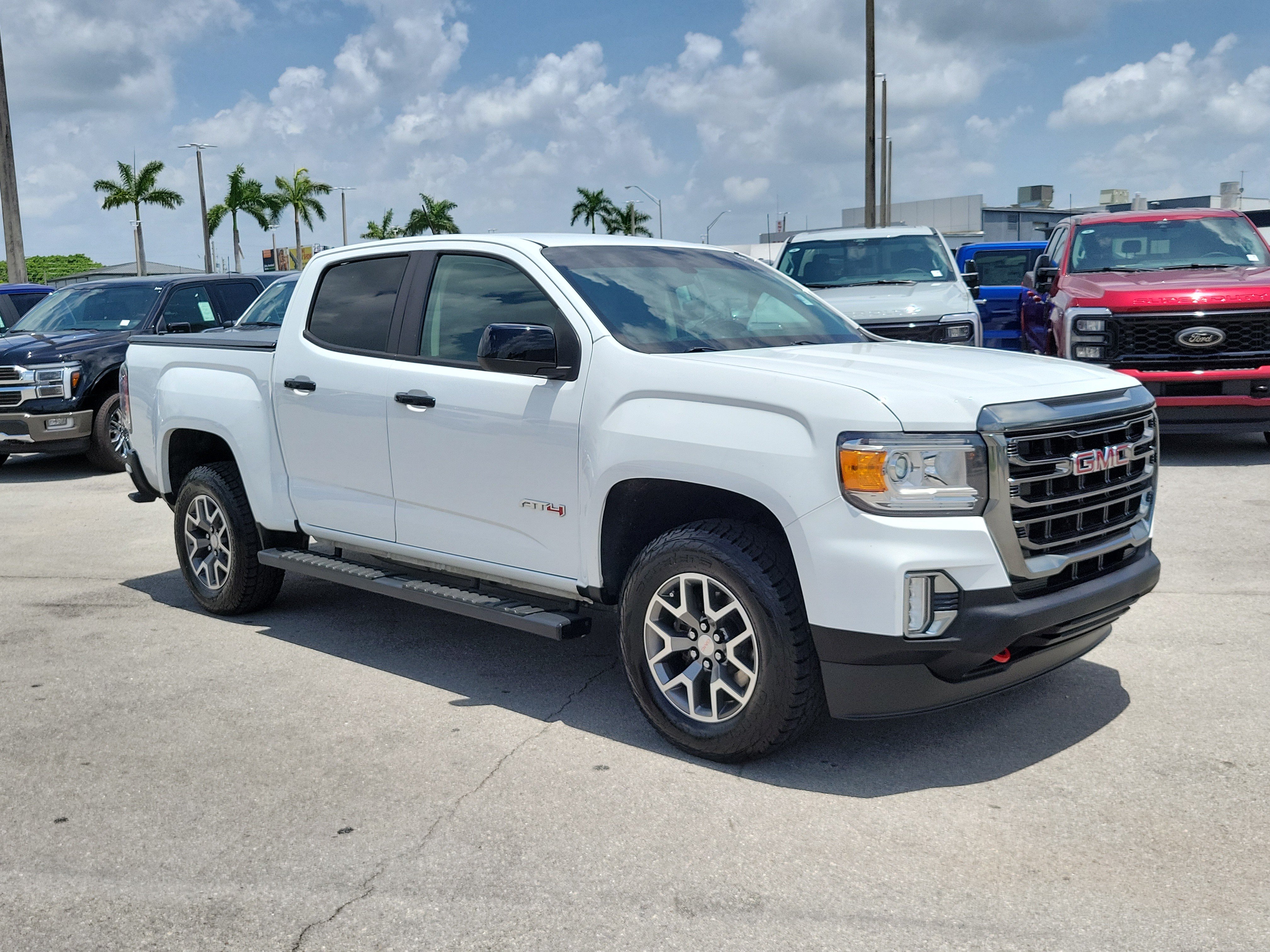 Used 2021 GMC Canyon AT4 w/ Trailering Package AWD/4WD image 3