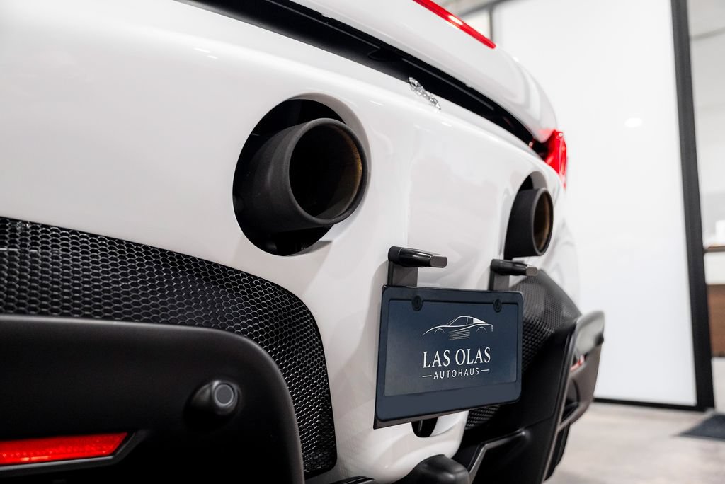 Used 2022 Ferrari SF90 Spider AWD/4WD image 30