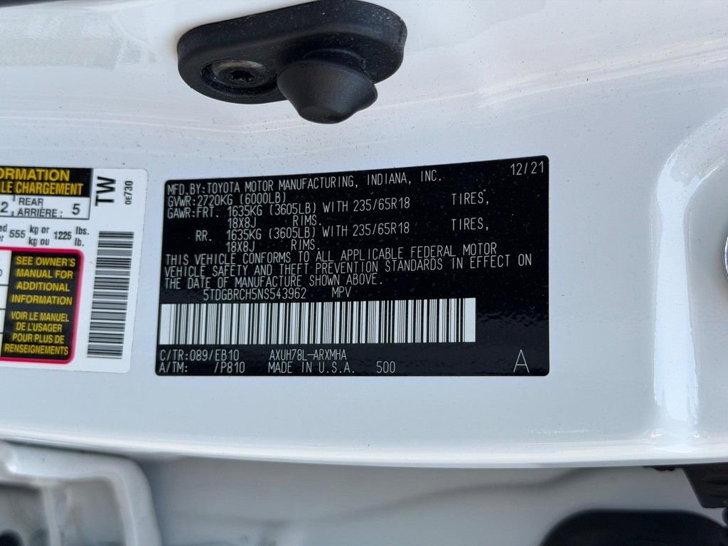 Used 2022 Toyota Highlander XLE AWD/4WD image 26