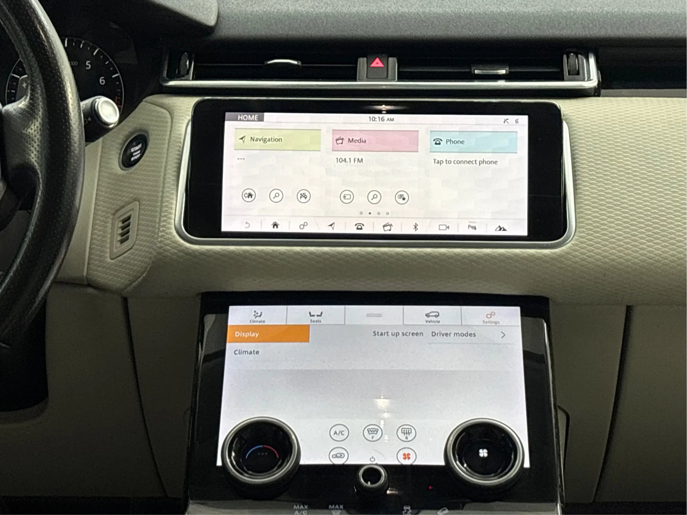 Used 2019 Land Rover Range Rover Velar S AWD/4WD image 19