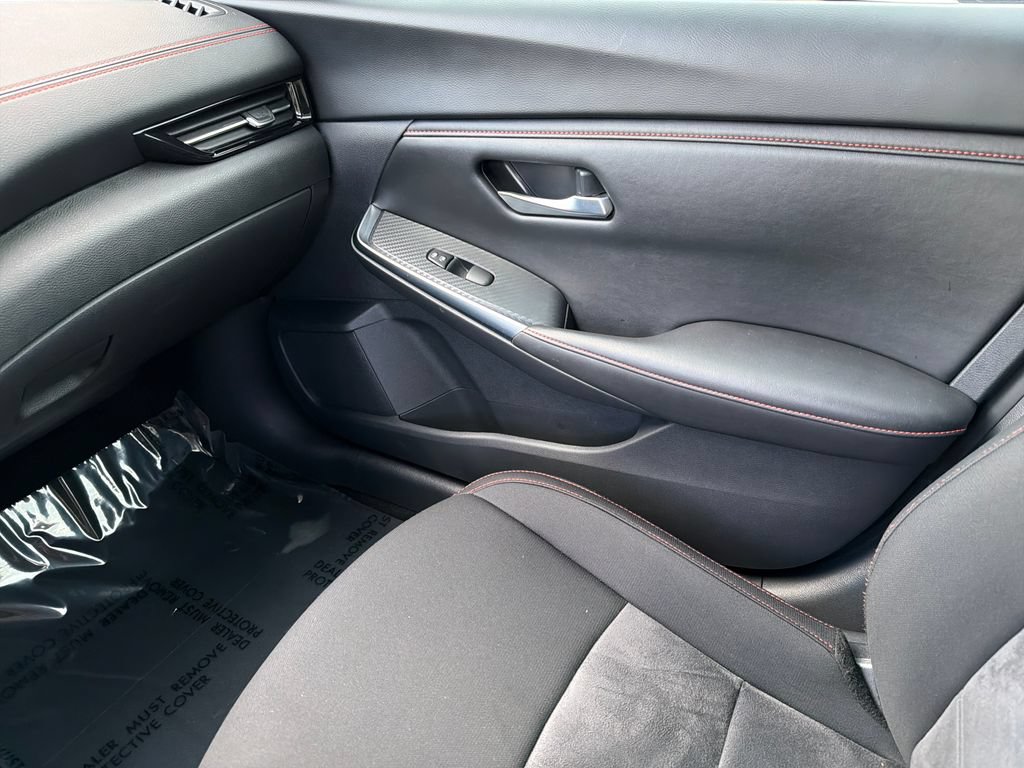 Certified 2024 Nissan Sentra SR FWD image 29