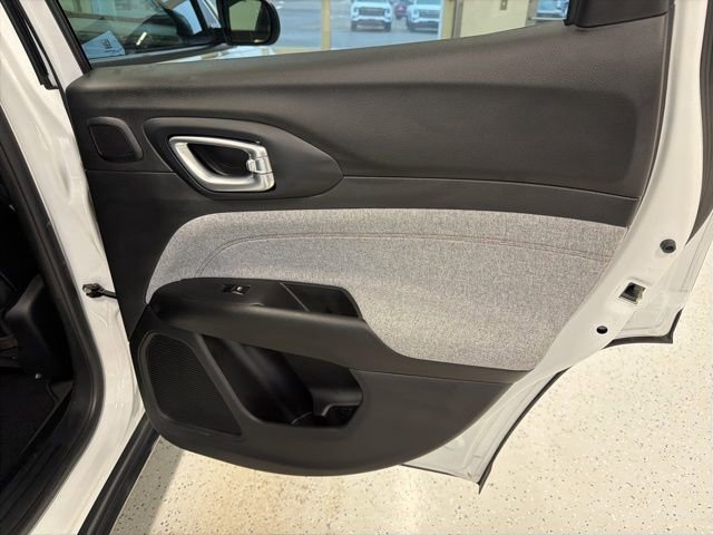 Used 2023 Jeep Compass Latitude w/ Sun and Sound Group image 41