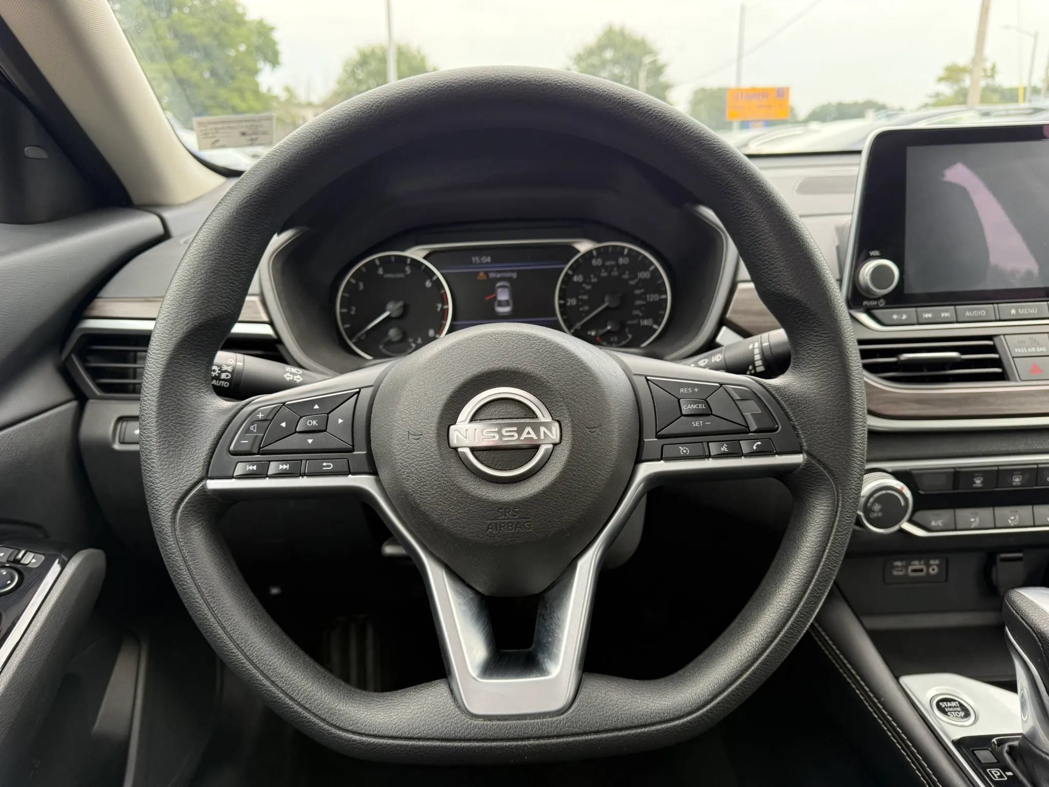 Used 2023 Nissan Altima 2.5 SV AWD/4WD image 9