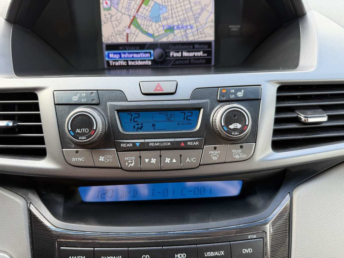 Used 2011 Honda Odyssey Touring image 19