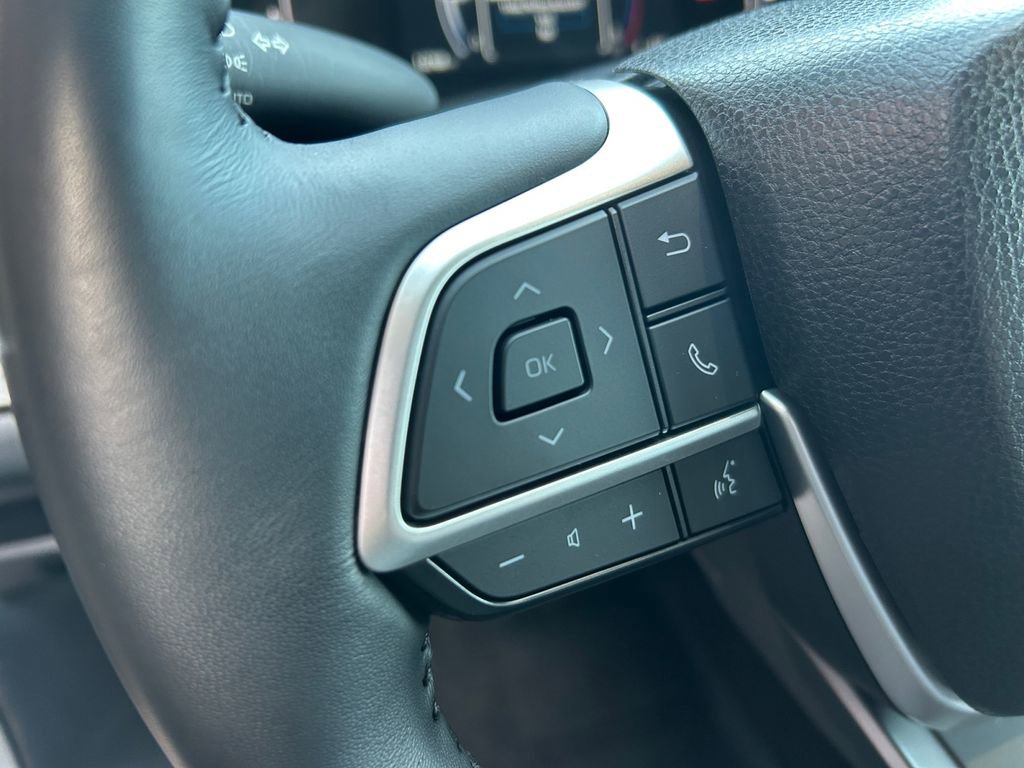 Used 2025 Toyota Grand Highlander AWD image 18