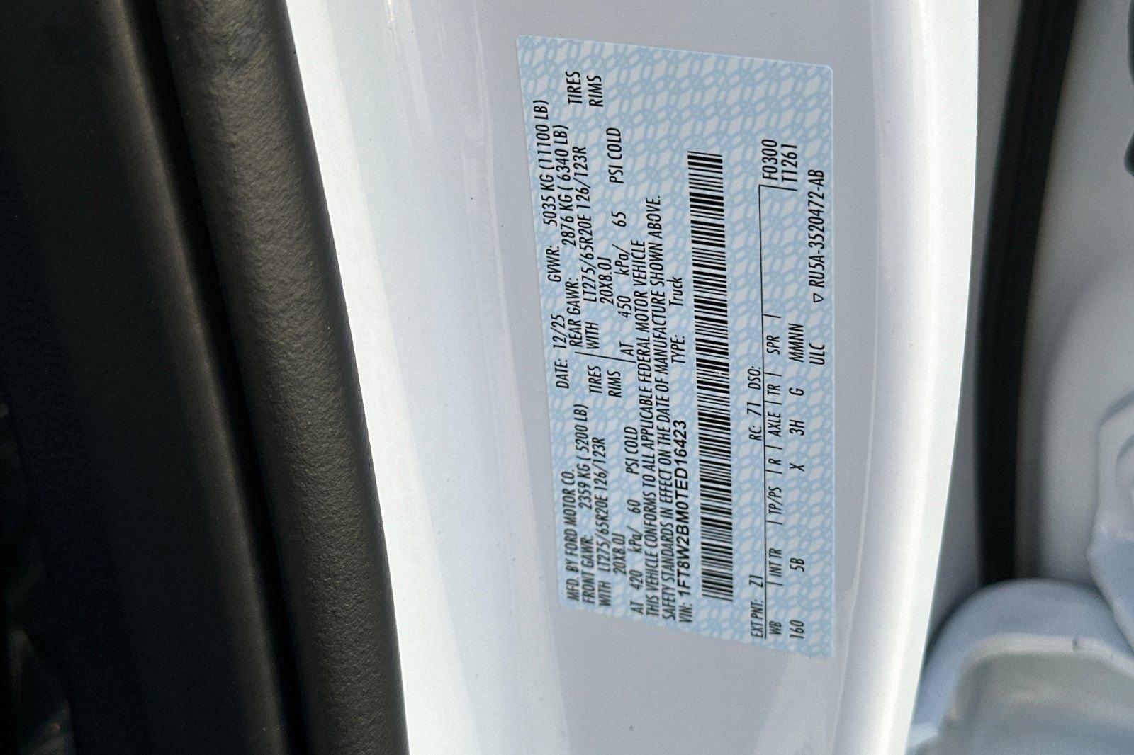 New 2026 Ford F250 Lariat w/ Black Appearance Package image 27