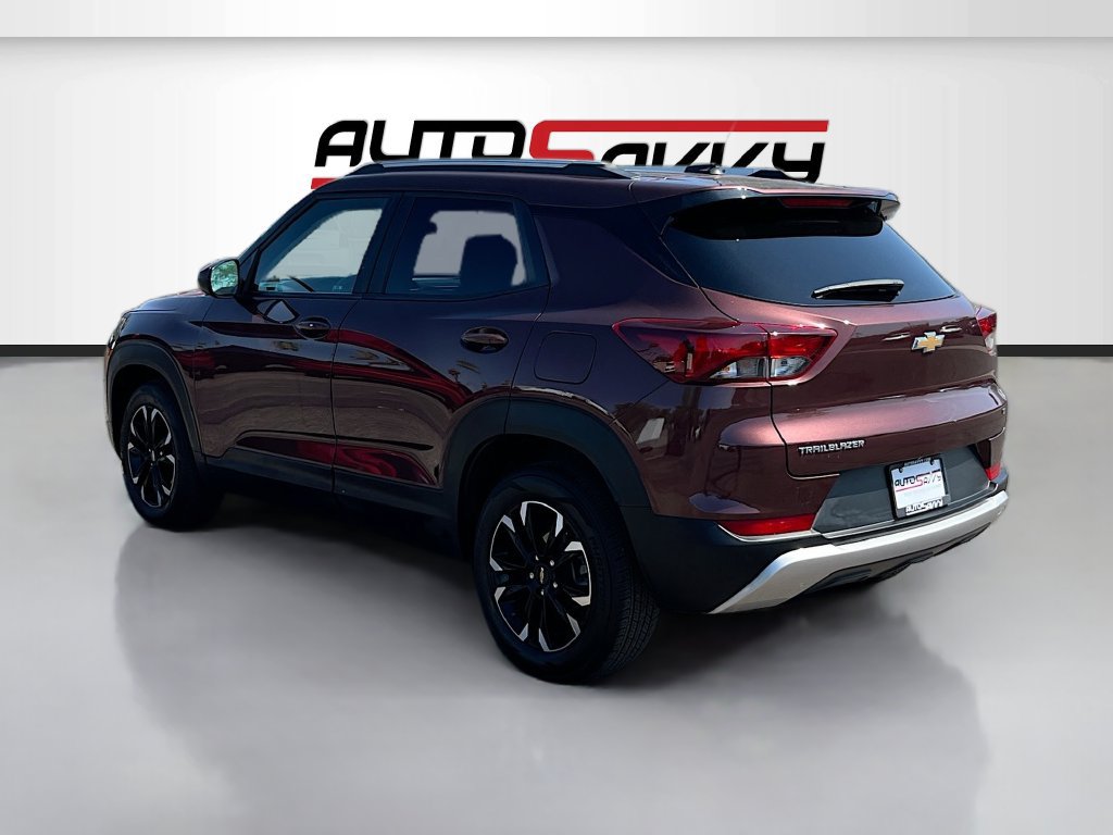 Used 2023 Chevrolet TrailBlazer LT FWD image 5
