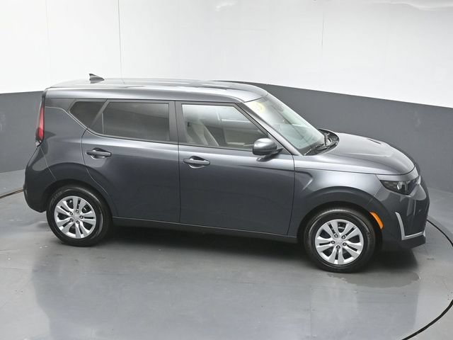Used 2025 Kia Soul LX FWD image 48