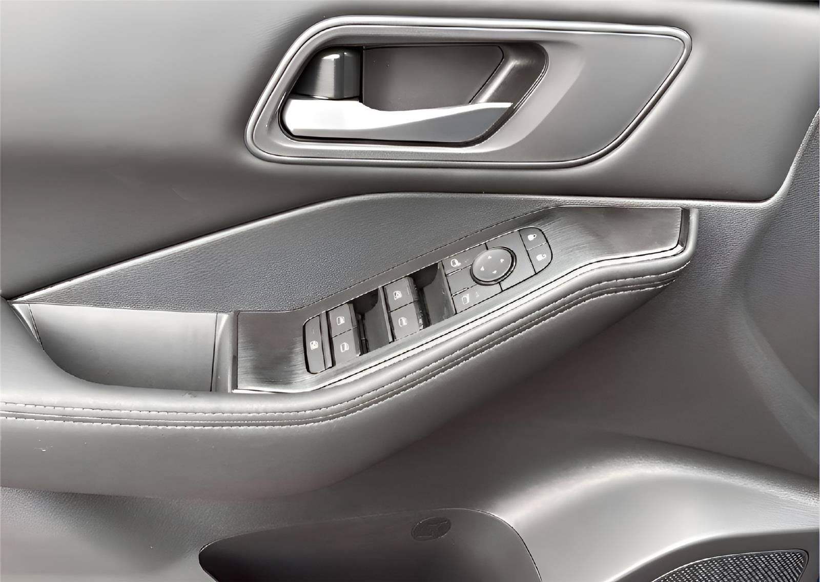 New 2026 Nissan Rogue SV FWD image 28