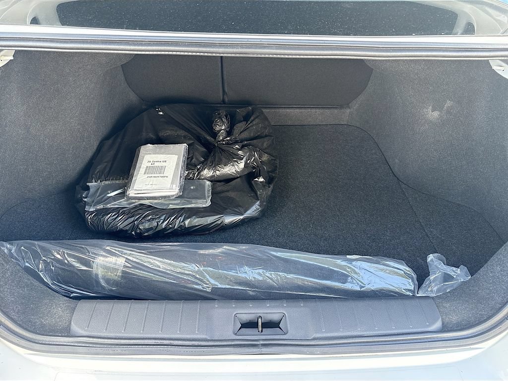 Used 2025 Nissan Sentra SR FWD image 24