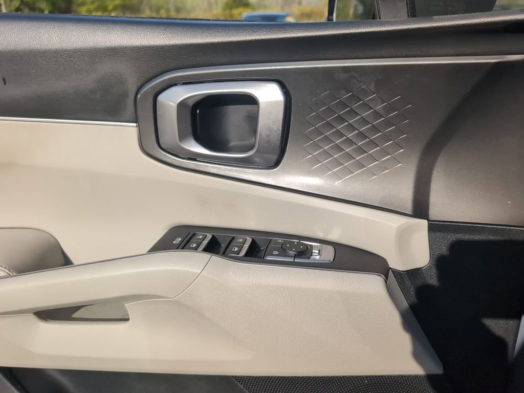 Used 2023 Kia Sorento S w/ Panoramic Sunroof Package image 26