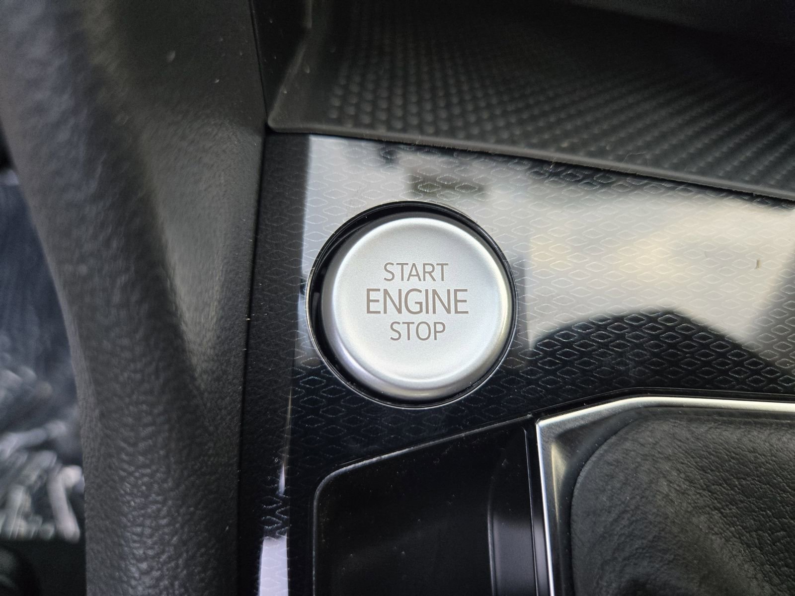 New 2026 Volkswagen Taos S image 14