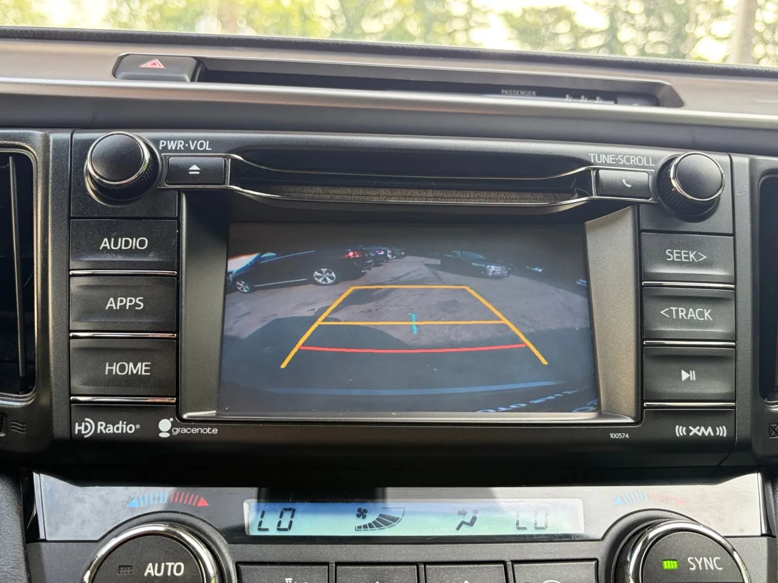 Used 2018 Toyota RAV4 XLE AWD/4WD image 34