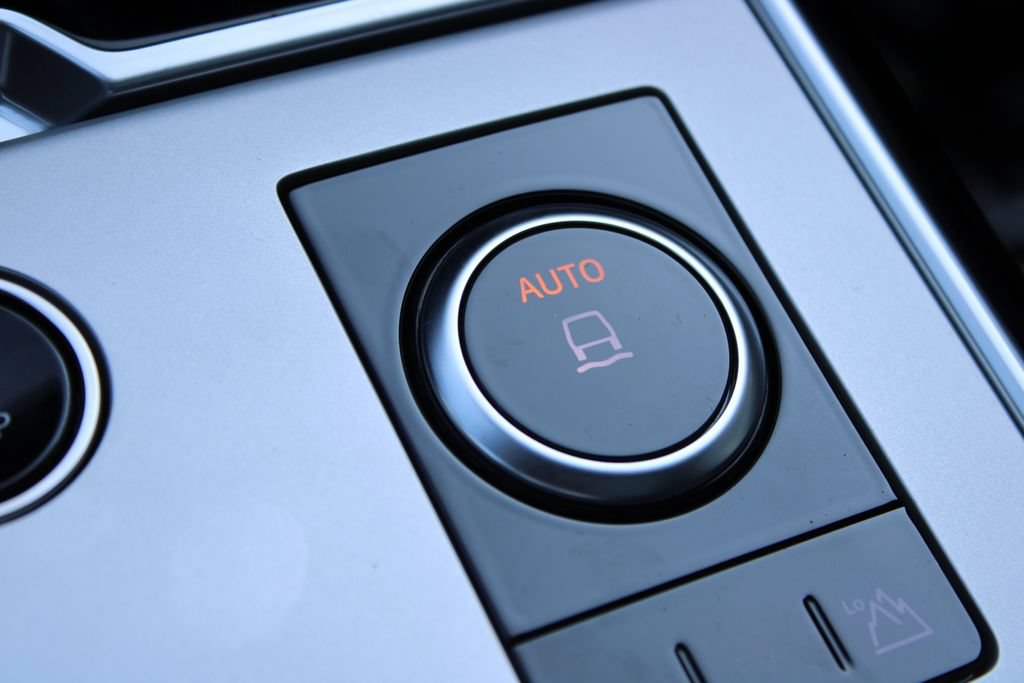 New 2027 Land Rover Range Rover SE AWD/4WD image 26