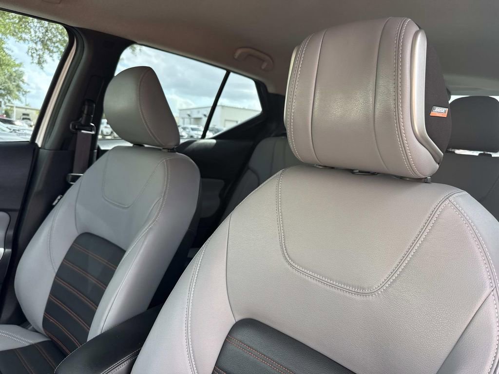 Used 2023 Nissan Kicks SR w/ SR Premium Package FWD image 21