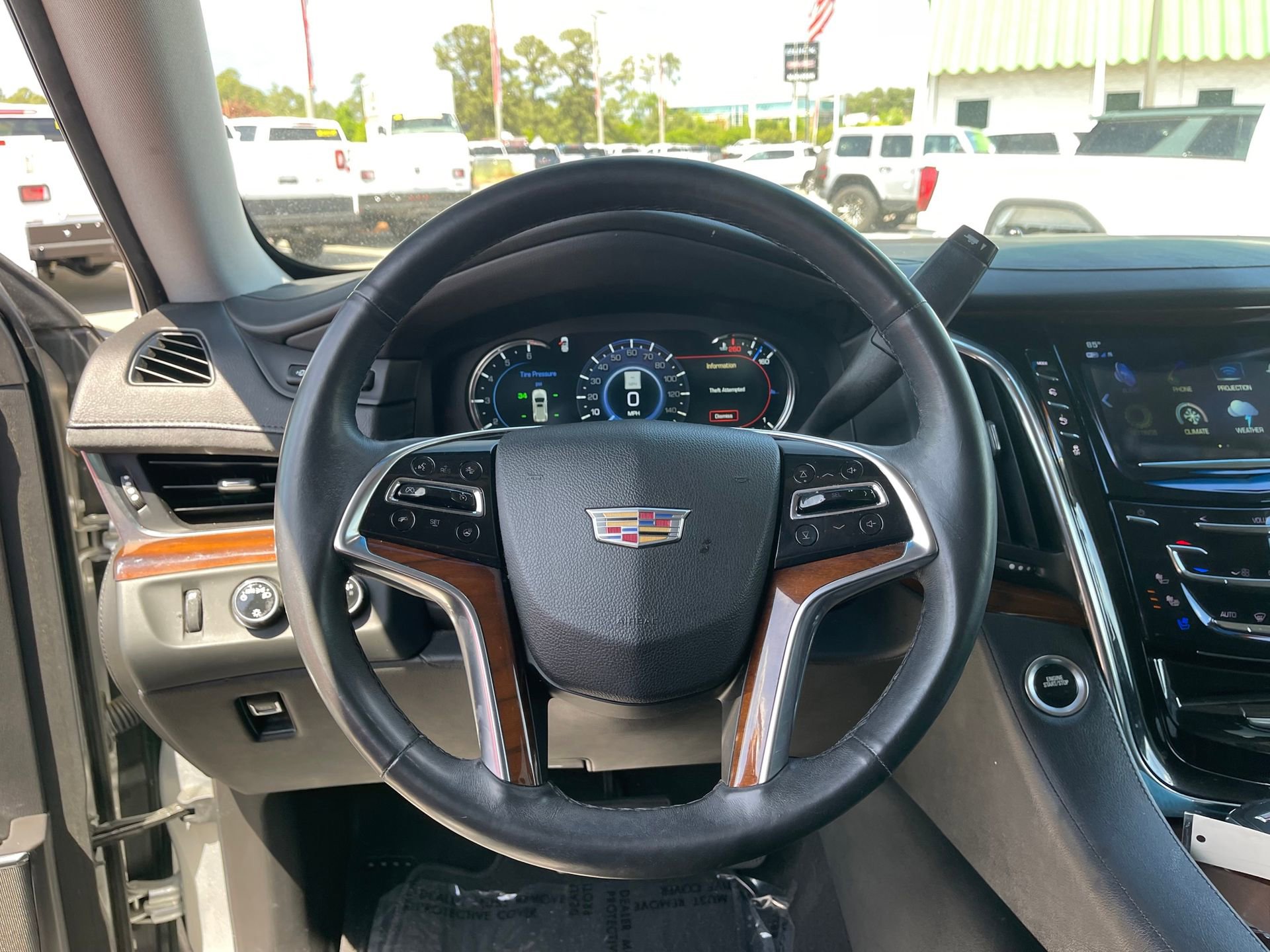 Used 2018 Cadillac Escalade Premium Luxury w/ LPO, Radiant Package image 16