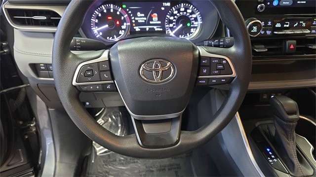 Used 2023 Toyota Highlander L image 23