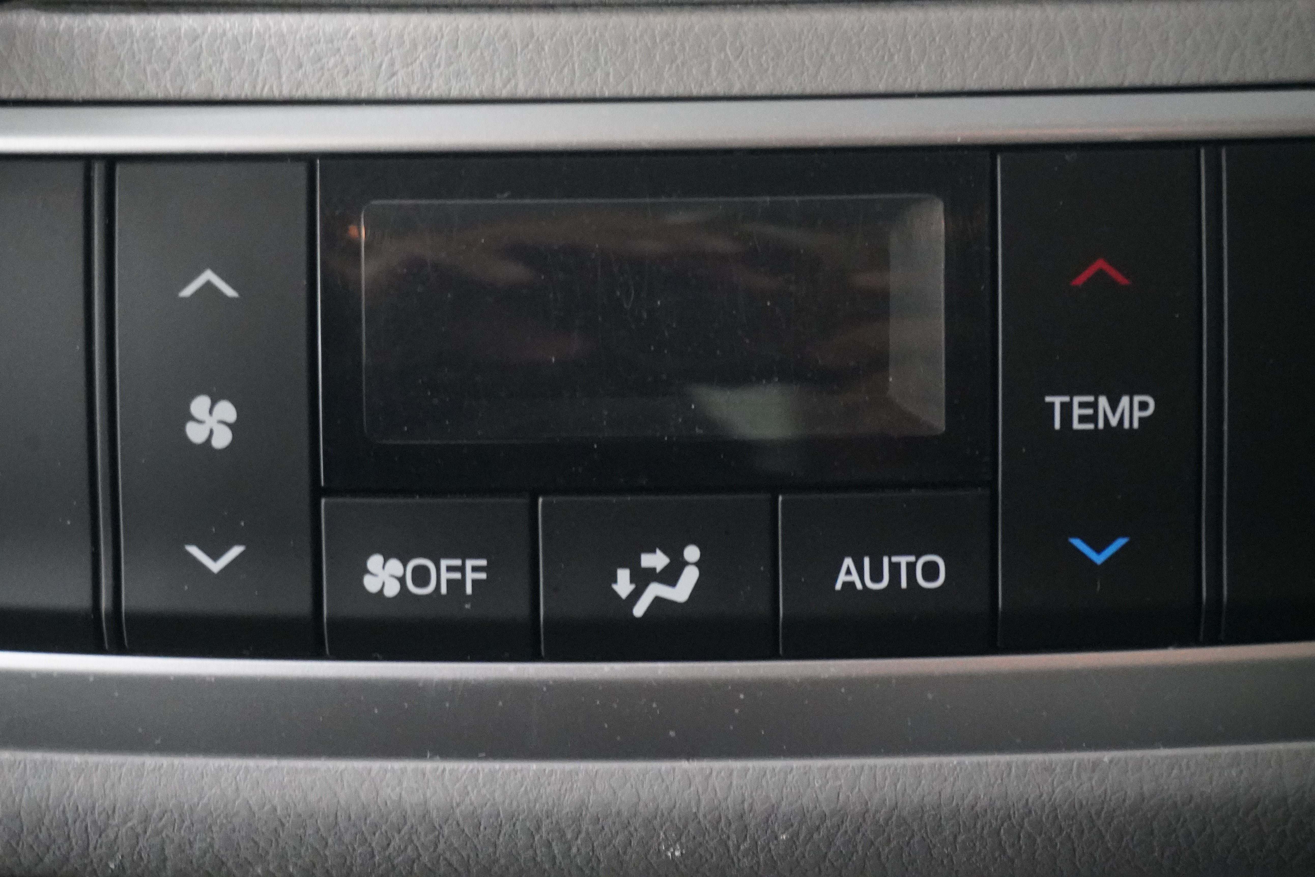 Used 2015 Toyota Highlander Limited FWD image 13