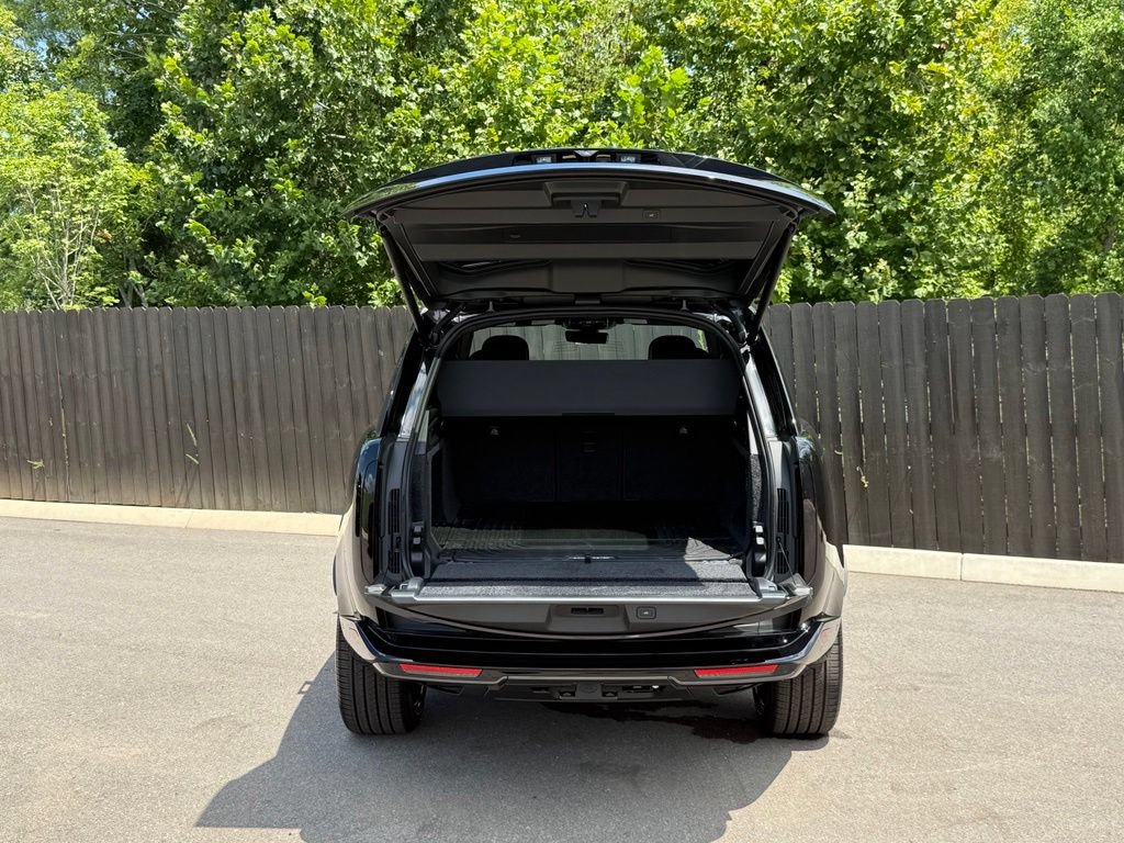 New 2026 Land Rover Range Rover SE AWD/4WD image 5