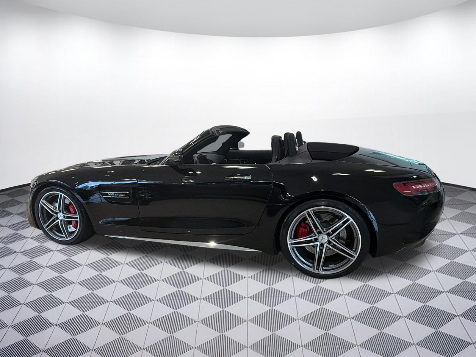 Used 2018 Mercedes-Benz AMG GT C image 2