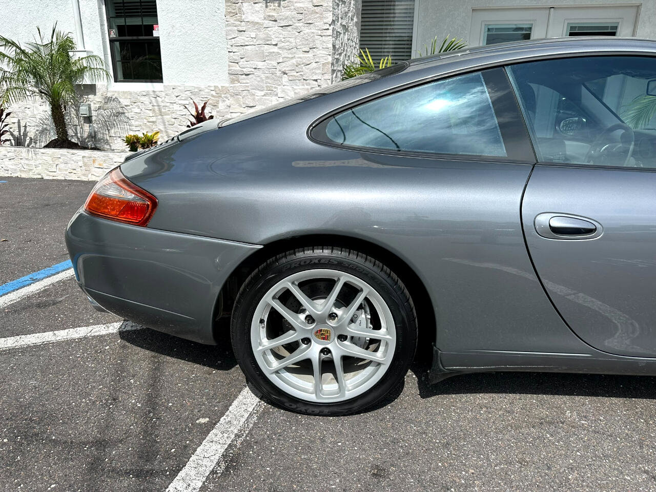 Used 2001 Porsche 911 Carrera image 16